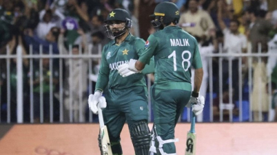 ভারতের পর নিউজিল্যান্ডকেও হারালো পাকিস্তান