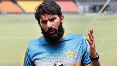 স্কুল দলের কোচিং করানোরও যোগ্যতা নেই মিসবাহর