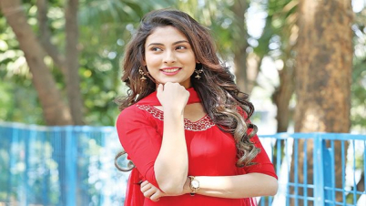 মেহজাবীনের ফেসবুক পোস্ট ঘিরে রহস্য