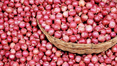 শতক ছুঁয়েছে পেঁয়াজের দাম