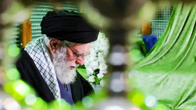 খামেনির রাষ্ট্রীয় শ্রদ্ধানুষ্ঠান স্থগিত খামেনির রাষ্ট্রীয় শ্রদ্ধানুষ্ঠান স্থগিত