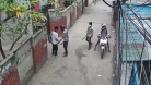 মগবাজারে অস্ত্র হাতে ছিনতাইয়ের ভিডিও ভাইরাল, খুঁজছে পুলিশ