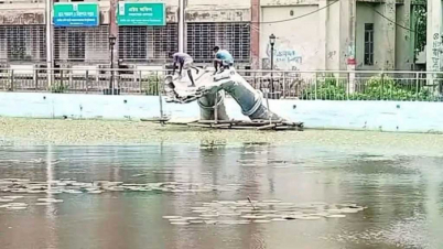 ভেঙে ফেলা হলো ‘অঞ্জলি লহ মোর’ ভাস্কর্য