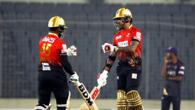 নারাইন তাণ্ডবে চট্টগ্রামকে উড়িয়ে ফাইনালে কুমিল্লা