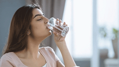 সকালে খালি পেটে যতটুকু পানি পান করবেন