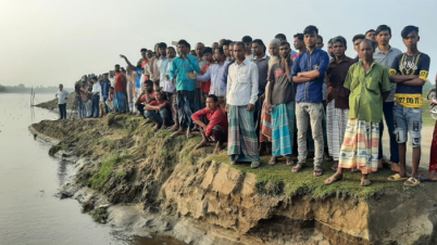 করতোয়া পারে লাশের অপেক্ষায় স্বজনদের আহাজারি