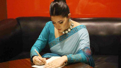 নতুন সিনেমায় পরীমণি