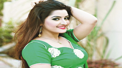  নির্বাচন করবেন পরীমনি