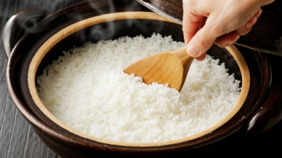 ভাত বেশি সেদ্ধ হয়ে গেছে? ঝরঝরে করবেন যেভাবে