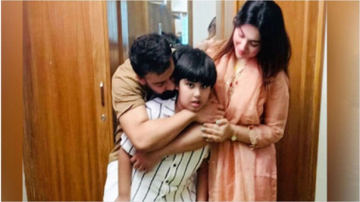 ছেলেকে নিয়ে সিঙ্গাপুরে যাচ্ছেন শাকিব-অপু, ভর্তি করাবেন স্কুলে!