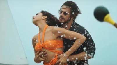 বক্সঅফিস কাঁপাচ্ছে ‘পাঠান’, প্রথম দিনেই রেকর্ড আয়