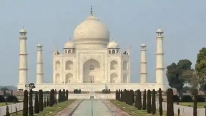 লাফিয়ে বাড়ছে সংক্রমণ: তাজমহল খুলছে না