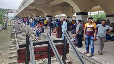 ঢাকার সঙ্গে সারা দেশের ট্রেন চলাচল বন্ধ