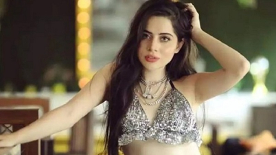 পোশাক থেকে অ্যালার্জি হয়: উরফি জাভেদ