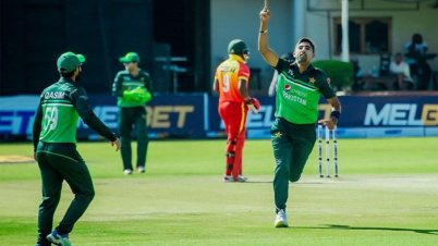 আবার বল টেম্পারিংয়ের দায়ে পাকিস্তানকে শাস্তি