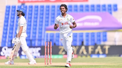 হ্যাটট্রিক করে ইতিহাসে হাসান মাহমুদ