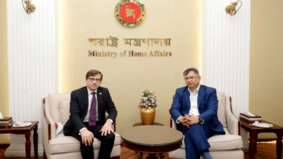 অন্তর্বর্তী সরকার দুর্বল থাকায় মব নিয়ন্ত্রণে ব্যর্থ