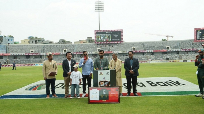 সেই মঞ্চ থেকেই সসম্মানে বিদায় নিলেন রুবেল