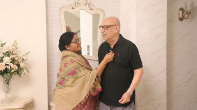 এই সময়েও আবুল হায়াত-ডলি জহুর জুটিতে মুগ্ধ দর্শক এই সময়েও আবুল হায়াত-ডলি জহুর জুটিতে মুগ্ধ দর্শক
